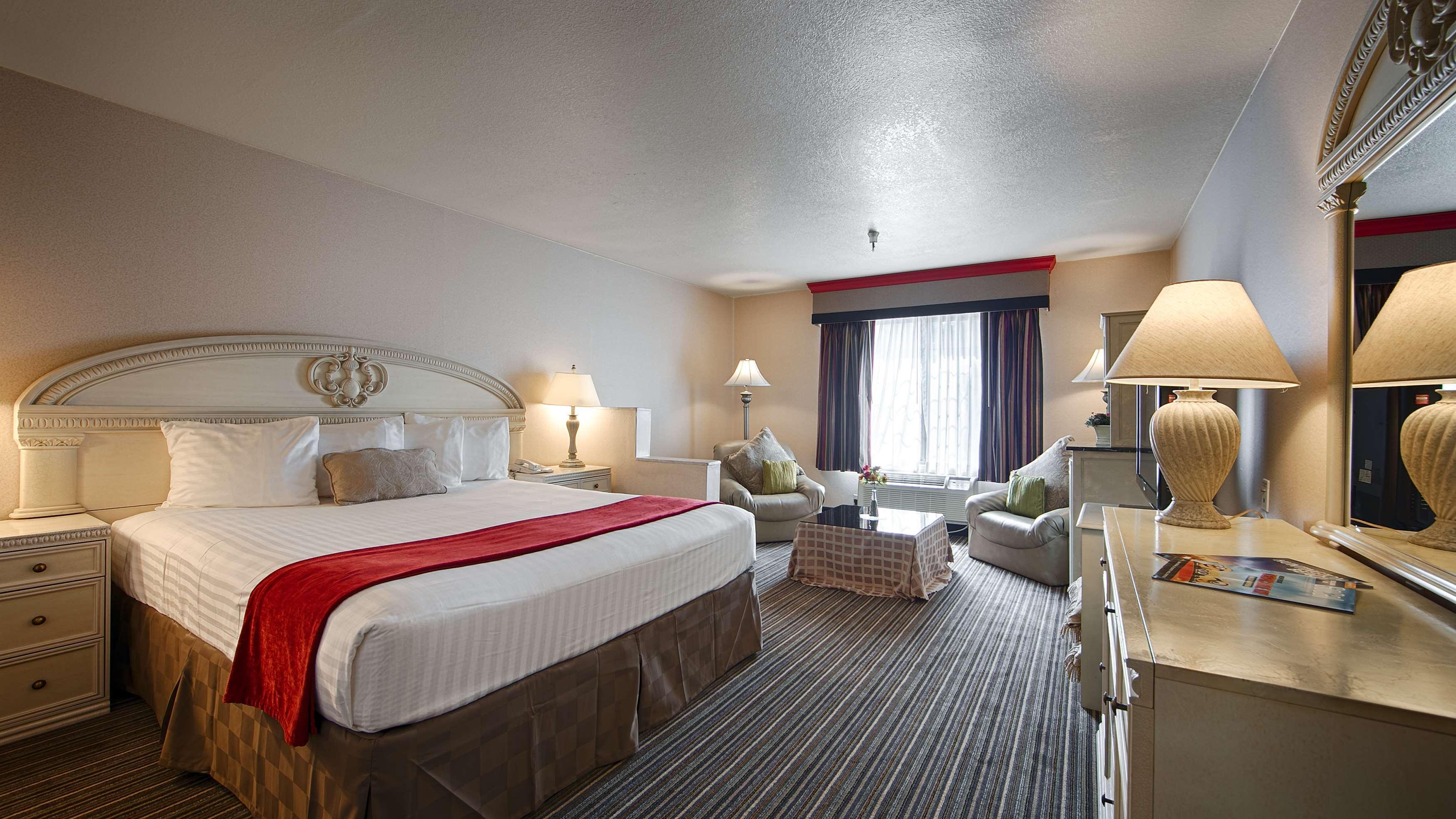 Western Surf Hotel 3*